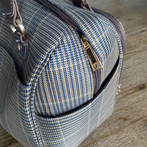 London Fog Cabin Bag - Picture 2 of 9